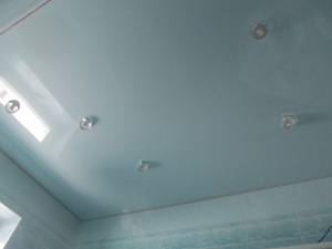 Натяжной потолок в ванной. Натяжные потолки в Белгороде