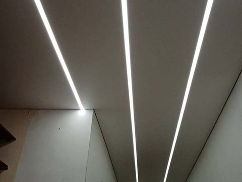 Световые линии в интерьере помещений на натяжных потолках. Компания Олимп Белгород